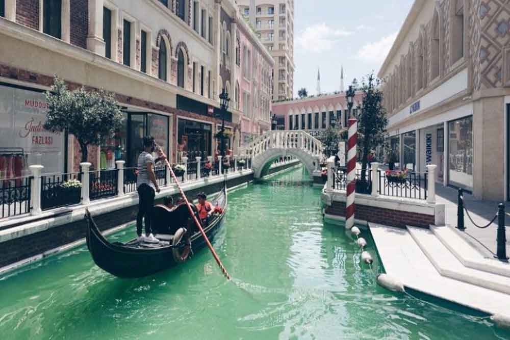 مرکز خرید ونیزیا استانبول